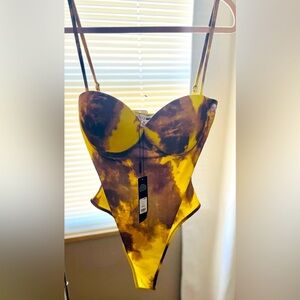 NWT Yellowish gold and brown 2 piece set.